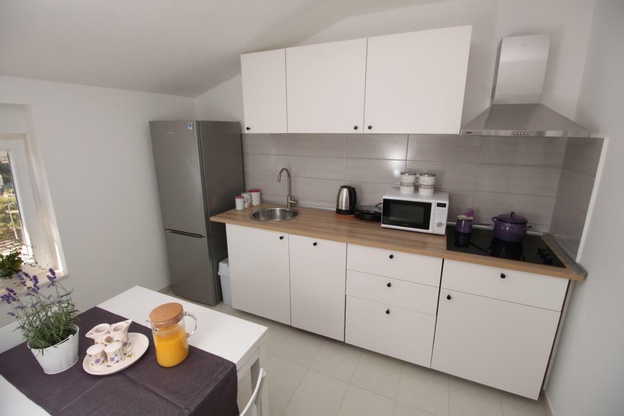 Apartment Lavanda **** Podgreben Bagian luar foto