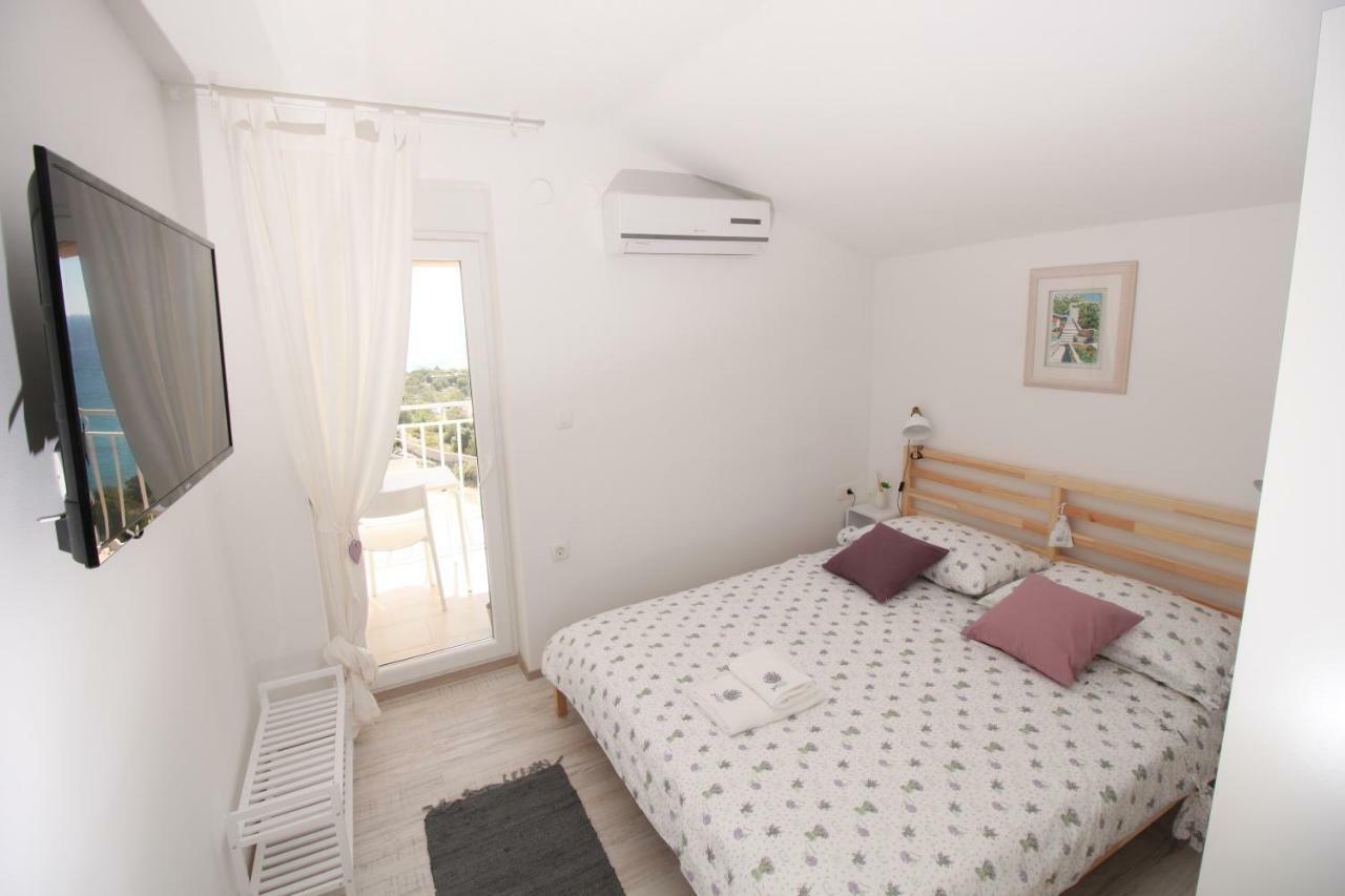 Apartment Lavanda **** Podgreben Bagian luar foto