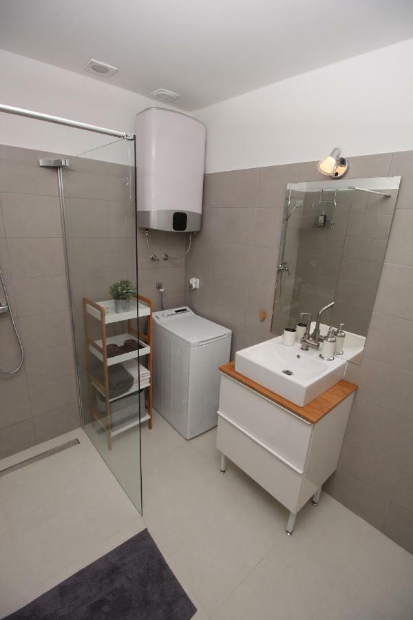 Apartment Lavanda **** Podgreben Bagian luar foto